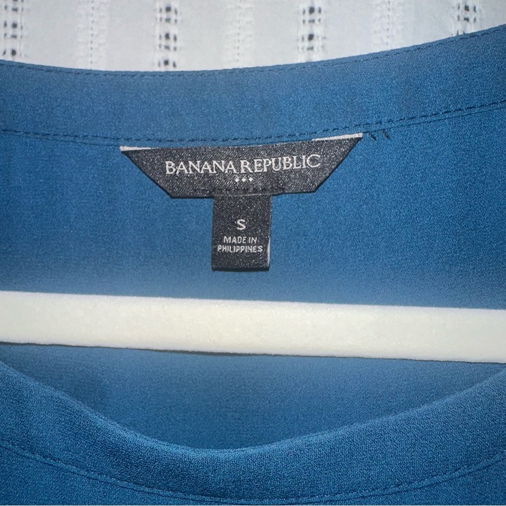 Banana Republic Teal Blue Short Sleeve Blouse - Picture 4 of 6